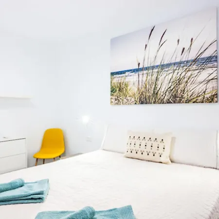 Ruhige- Renovierte Wohnung- Terrasse- P By Interhome شقة لوس كريستيانوس