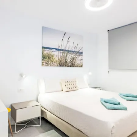 Ruhige- Renovierte Wohnung- Terrasse- P By Interhome شقة لوس كريستيانوس