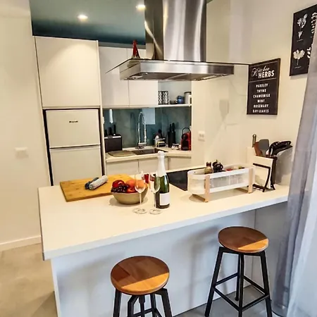 Ruhige- Renovierte Wohnung- Terrasse- P By Interhome *